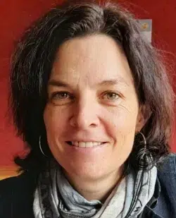 Nathalie Kobès, auteur de Ces étrangers venus d'ici, Ed. Pariges